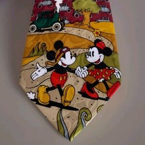DISNEY Mickey Mouse Unlimited A Date With Minnie Multicolored Men's Neck Tie EUC